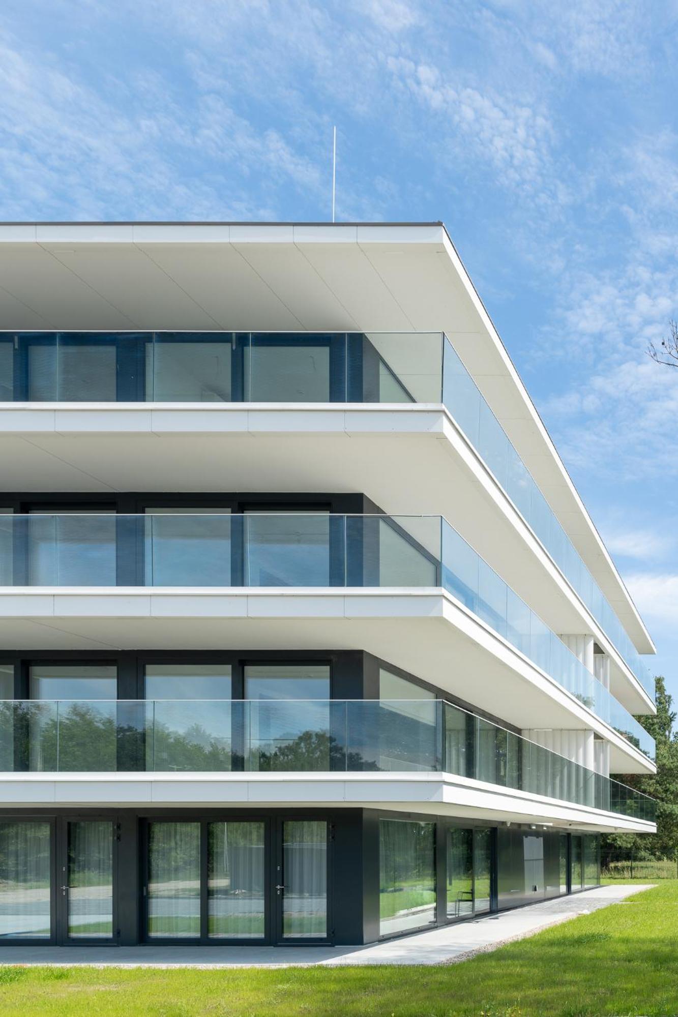Sea & Lake - City Apartments ميلنو المظهر الخارجي الصورة